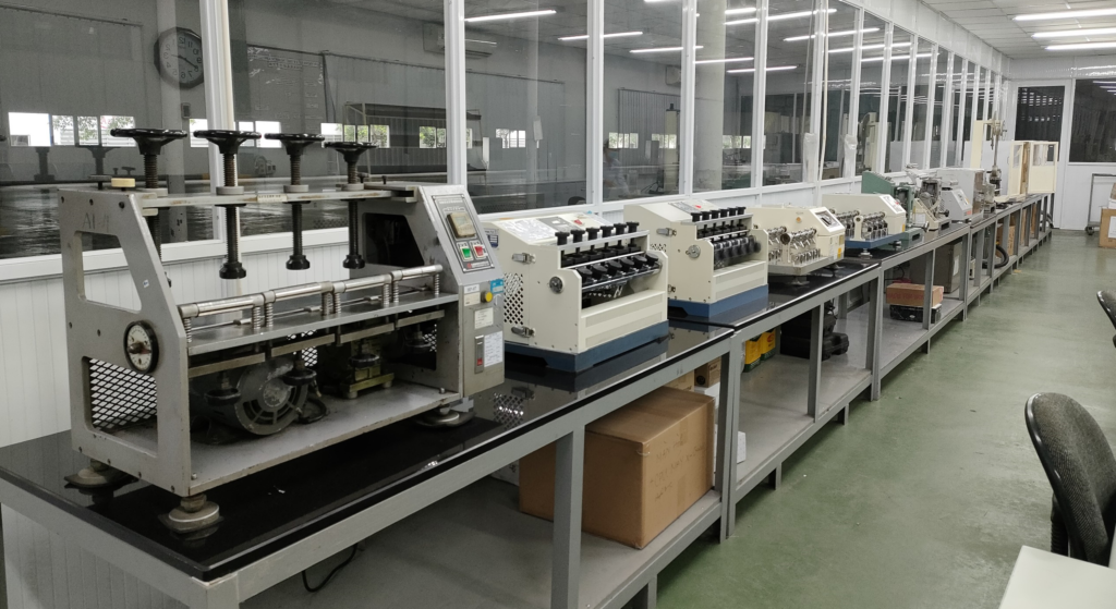 What items do footwear products need to be tested for in the quality inspection report?